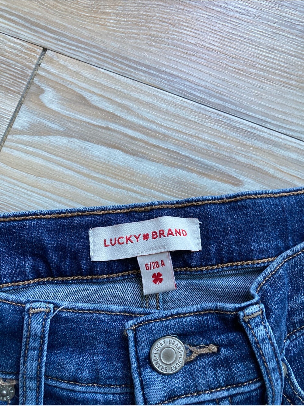 Lucky Brand Indigo Skinny Jeans for Women Size 6/28 Rolle Up Capris - Picture 6 of 7